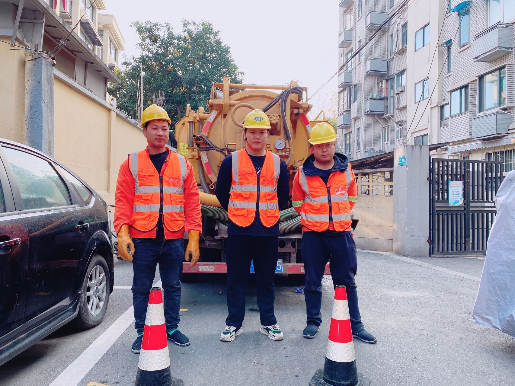 南炼新村南京某小区管道清淤检测施工