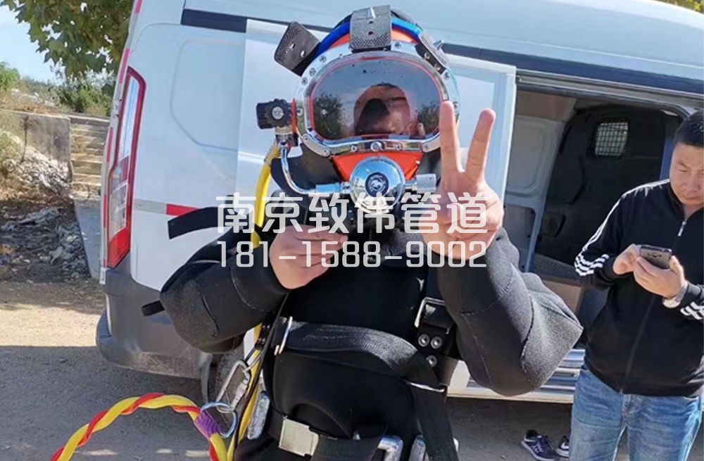 南炼新村沉淀池清底